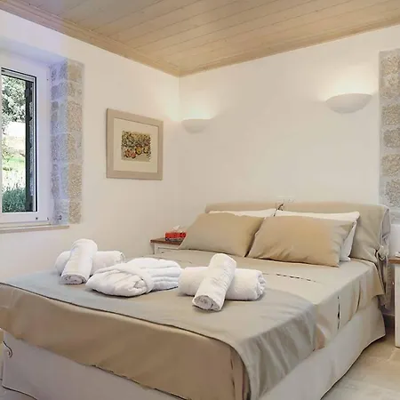 Leda Villa Sivota