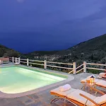Leda Villa