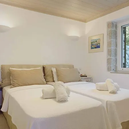 Leda Villa *