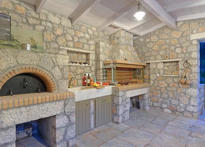 Leda Villa
